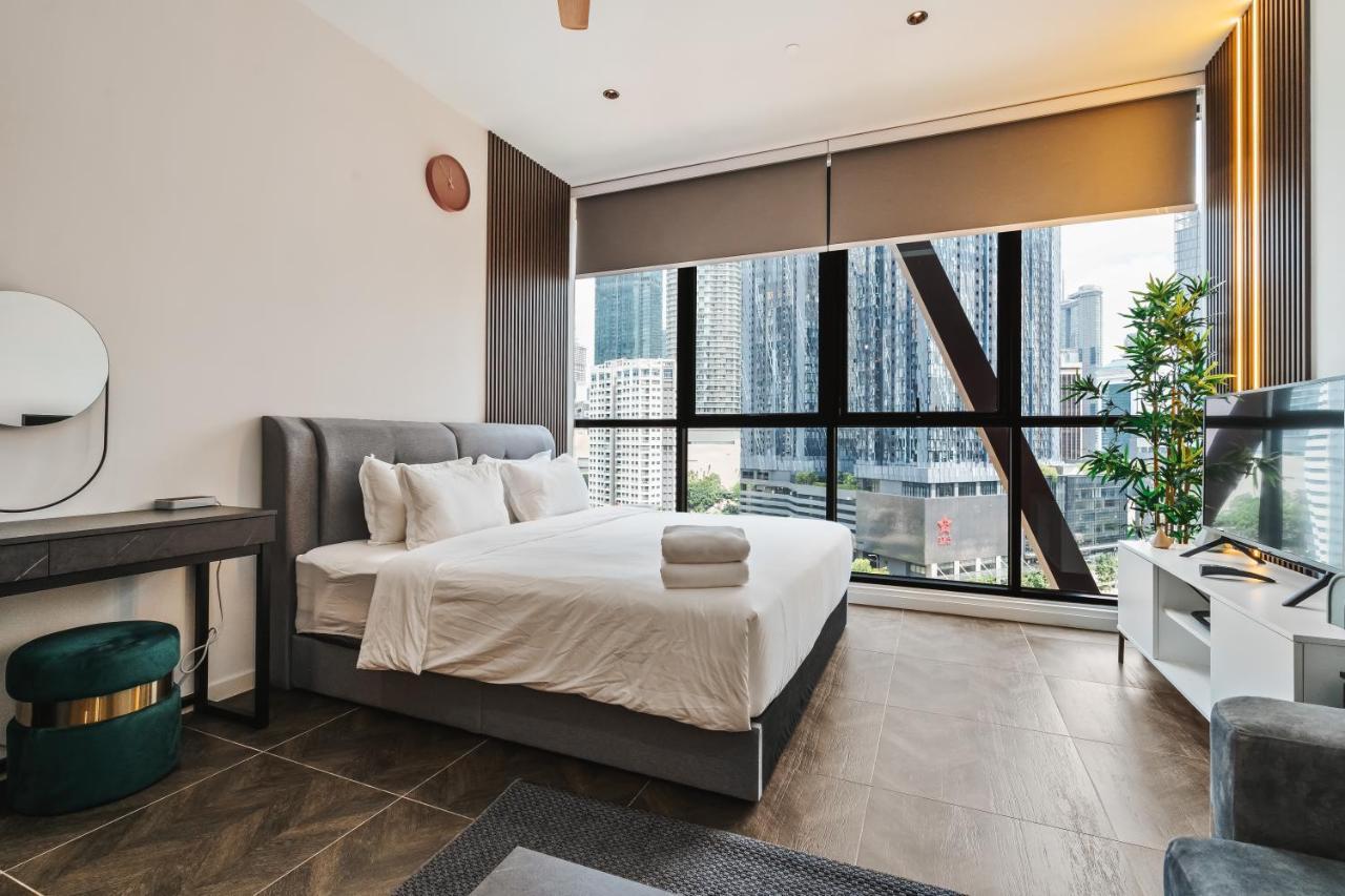 Scarletz Klcc Apartments By Soulasia Kuala Lumpur Exterior foto